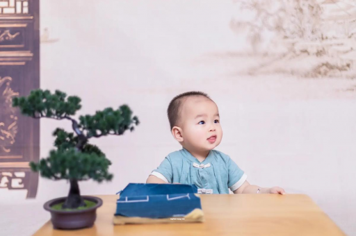 阜新八个月宝宝可以吃盐吗